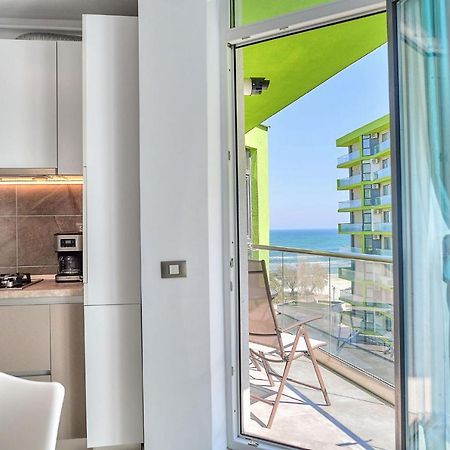 Sea Love Apt Spa N Pools Beach Resort Năvodari Екстериор снимка