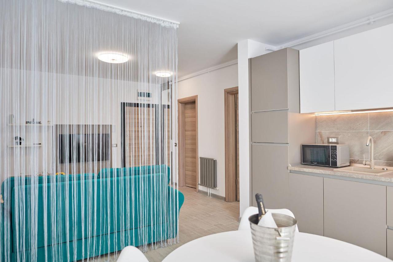 Sea Love Apt Spa N Pools Beach Resort Năvodari Екстериор снимка
