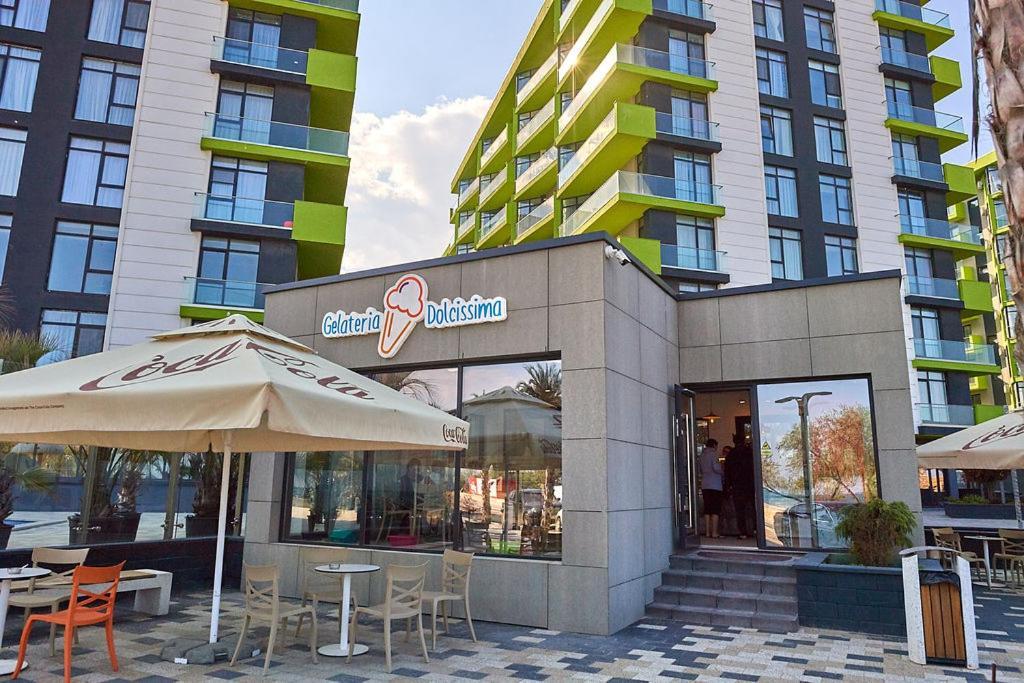 Sea Love Apt Spa N Pools Beach Resort Năvodari Екстериор снимка