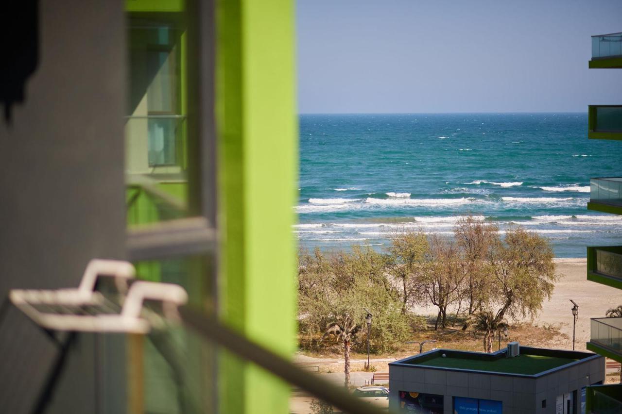 Sea Love Apt Spa N Pools Beach Resort Năvodari Екстериор снимка
