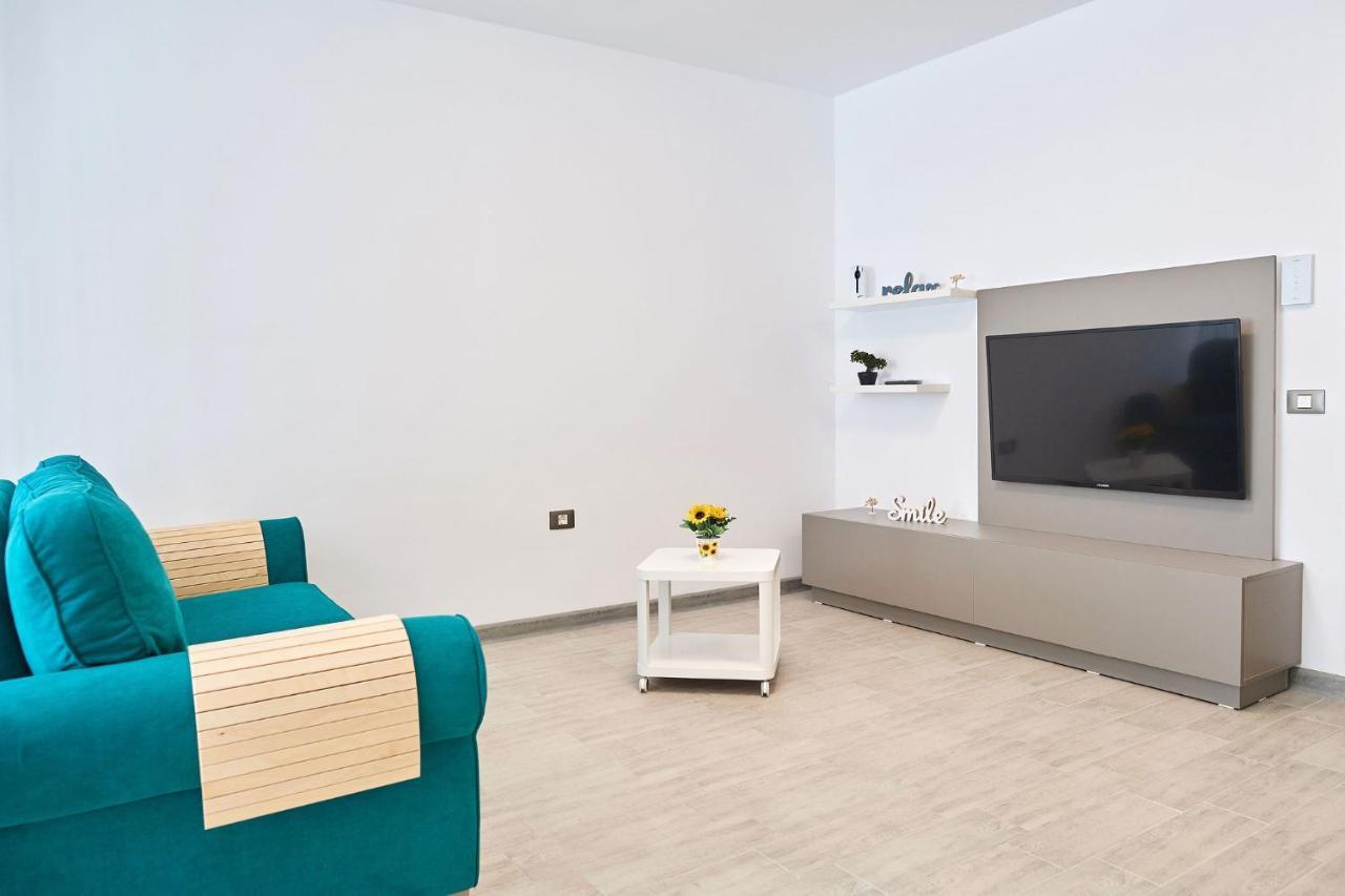 Sea Love Apt Spa N Pools Beach Resort Năvodari Екстериор снимка