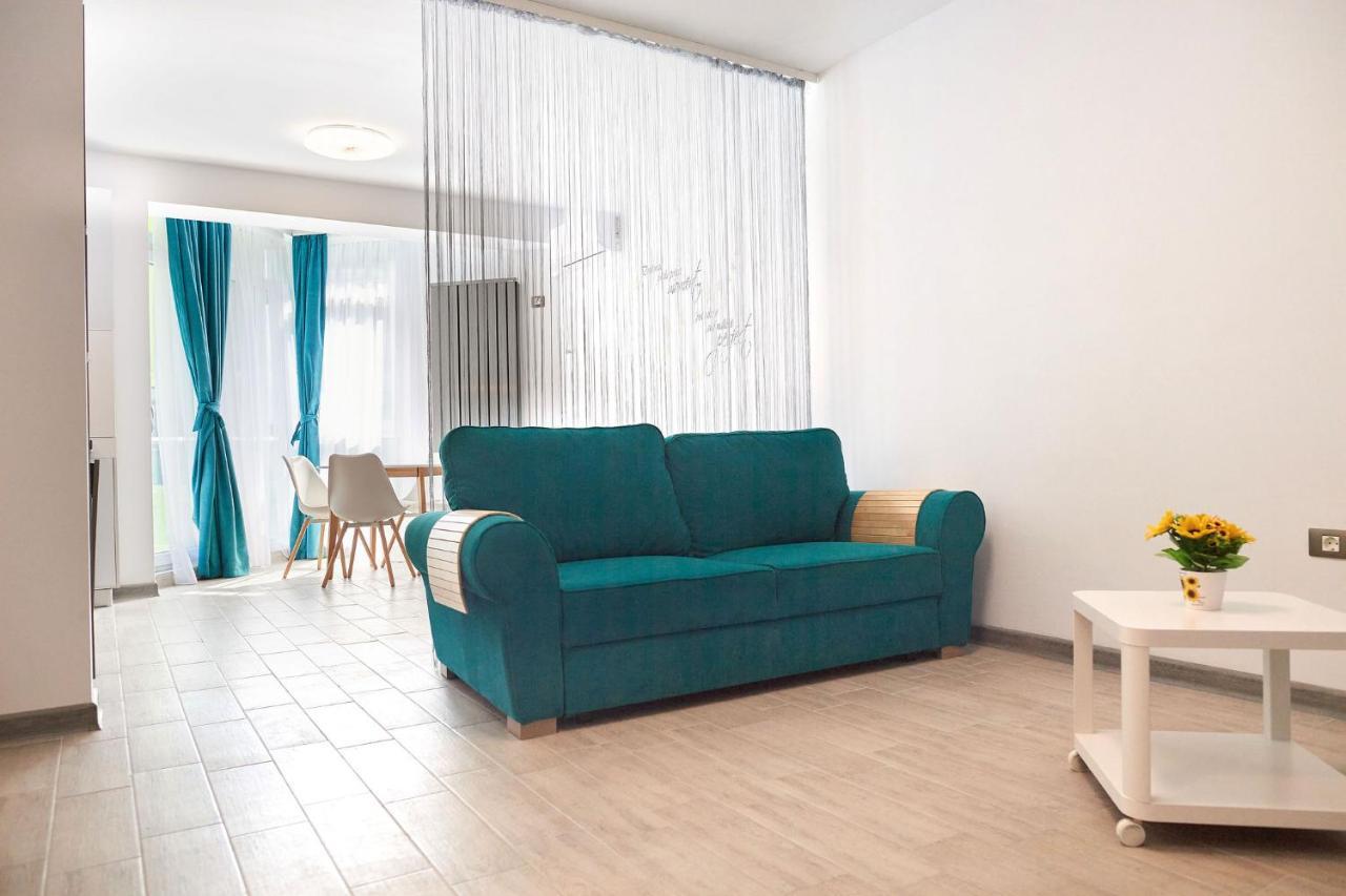 Sea Love Apt Spa N Pools Beach Resort Năvodari Екстериор снимка