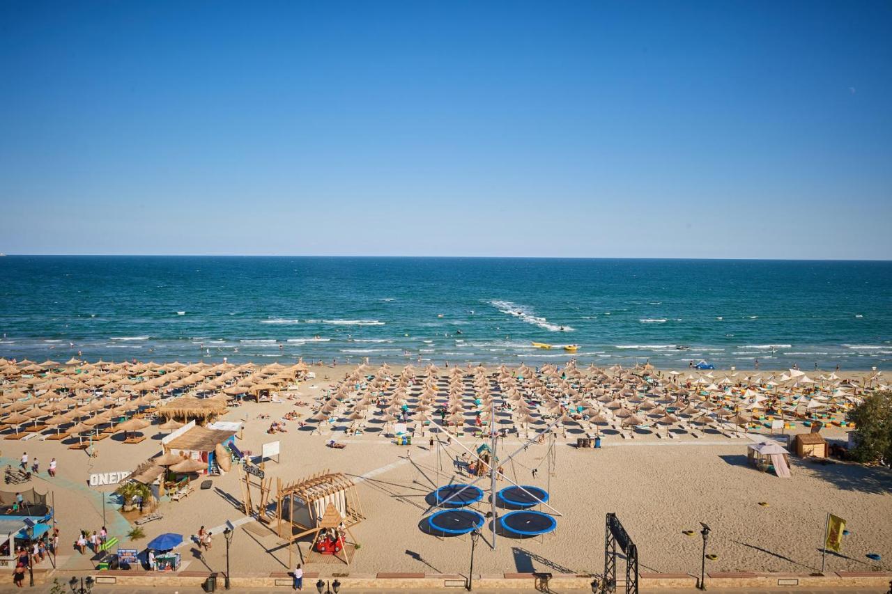 Sea Love Apt Spa N Pools Beach Resort Năvodari Екстериор снимка